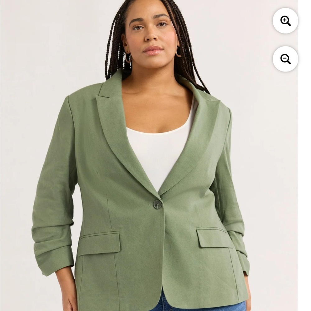 Sofia by Sofia Vergara Green Blazer with Notched Lapels and Ruched Sleeves